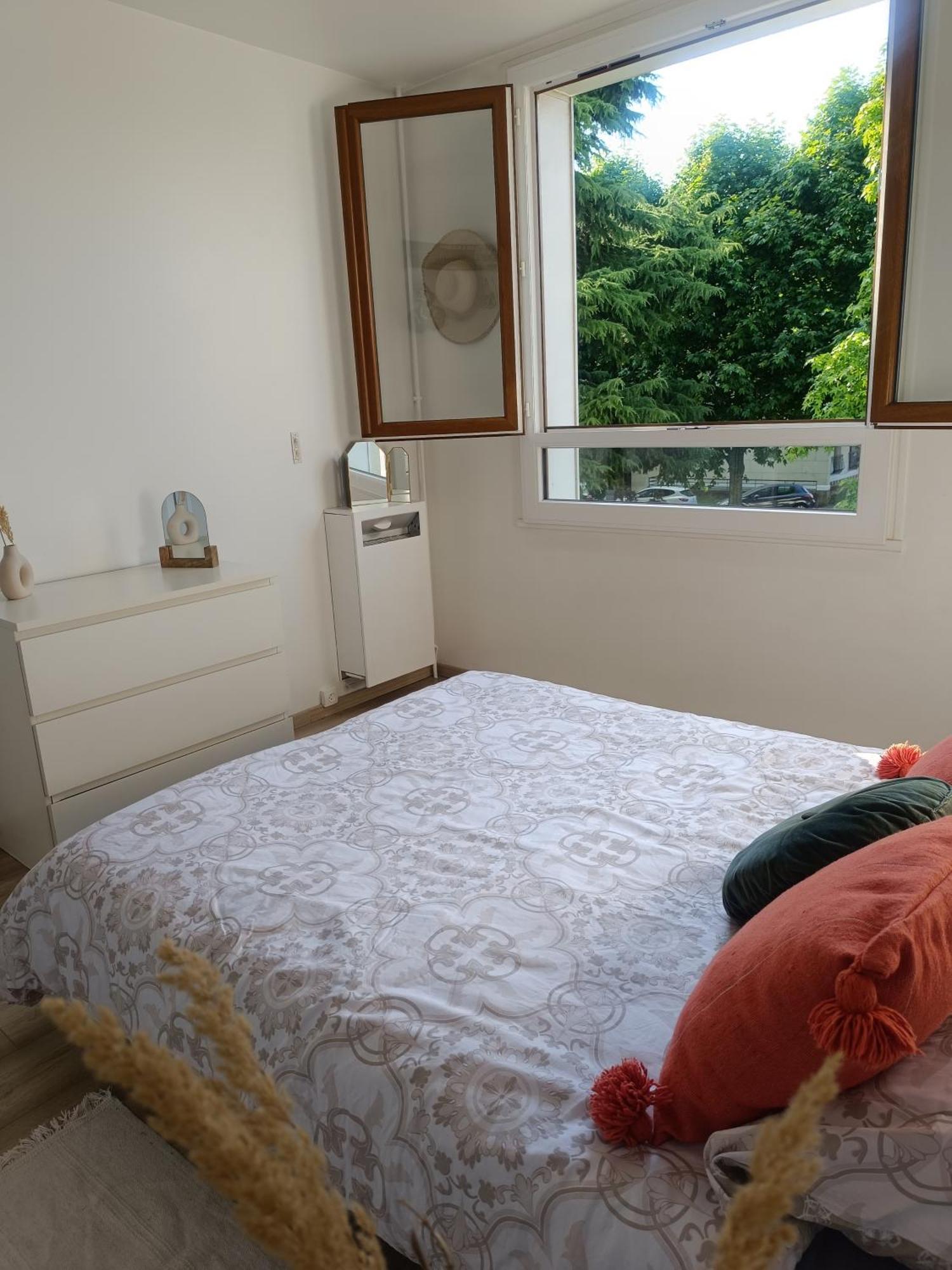 Private Room In Cozy Homestay - Line 14, Direct Access To Paris - Airport Orly シュビイ・ラリュ エクステリア 写真
